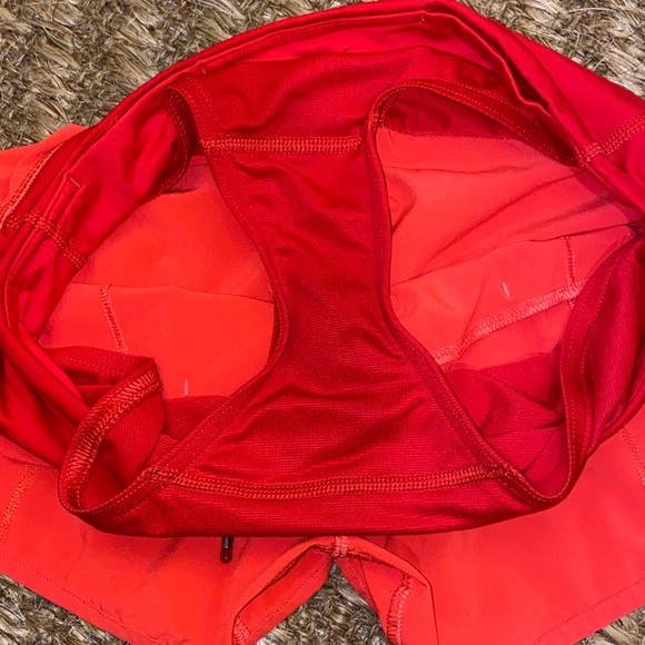 !!!!SOLD!!!! Lululemon Speed Short 2.5” - Picture 3 of 7